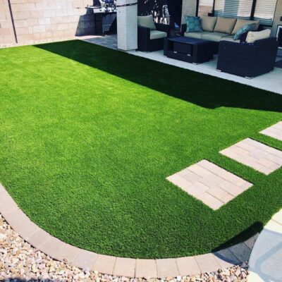turf with curved border and inner pavers