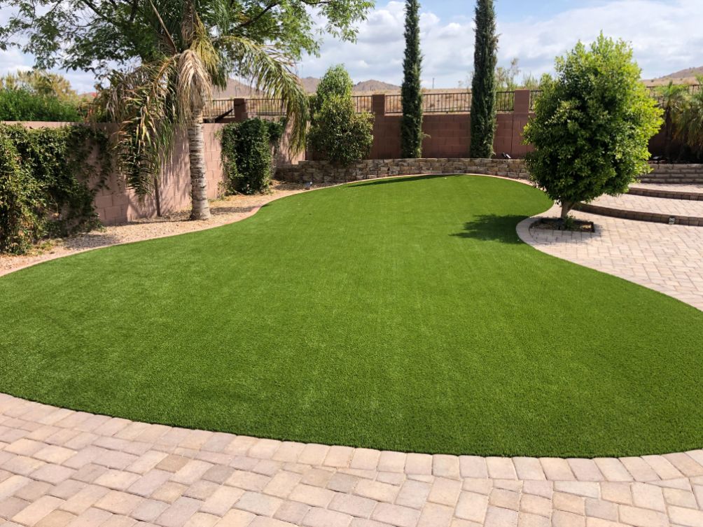 close-up-of-artificial-turf-used-for-landscaping-in-arizona