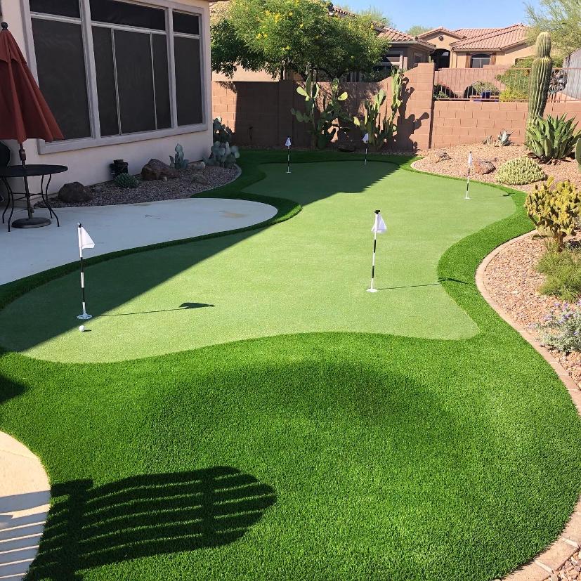 outdoor putting green